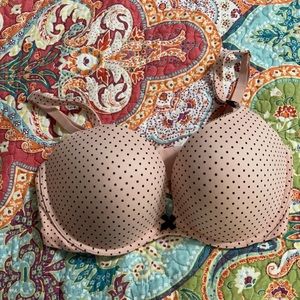 Victoria secret push up bra never worn